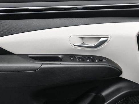 Used 2022 Hyundai Tucson SE FWD image 13