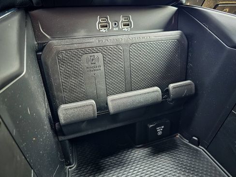 Used 2025 RAM 1500 Big Horn AWD/4WD image 30