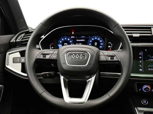 Used 2025 Audi Q3 2.0T Premium w/ Convenience Package image 22