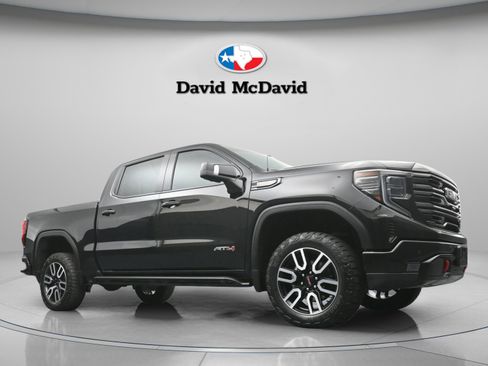 Used 2024 GMC Sierra 1500 AT4 w/ Technology Package image 28