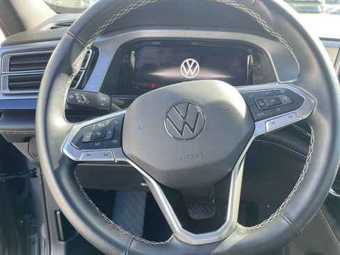 Used 2025 Volkswagen Atlas Cross Sport SE image 28