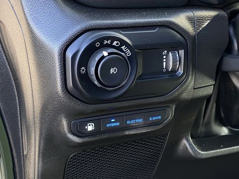 Used 2023 Jeep Wrangler Unlimited Sahara w/ Safety Group image 12