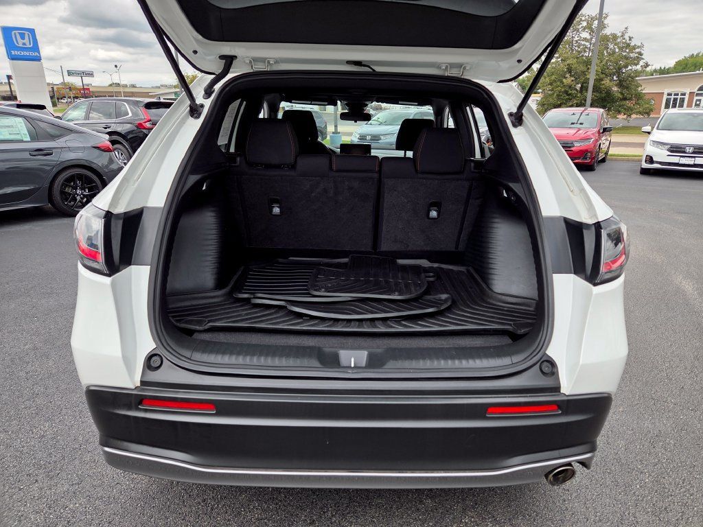 Used 2024 Honda HR-V Sport image 9