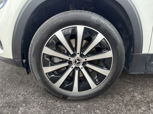 Used 2022 Mercedes-Benz GLB 250 4MATIC image 14