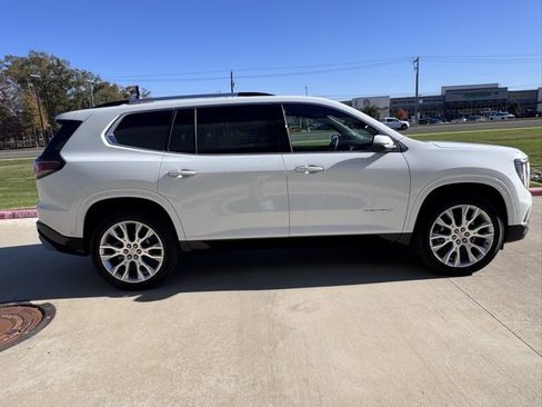 Used 2024 GMC Acadia Denali w/ Super Cruise Package image 6