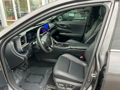 Used 2024 Toyota Crown Platinum image 15