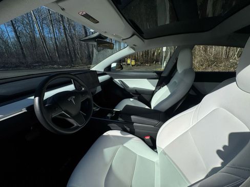 Used 2020 Tesla Model 3 Standard Range Plus image 13