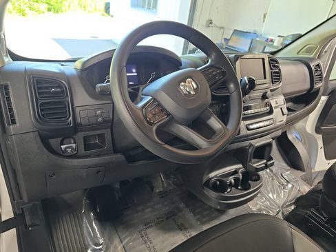 Used 2023 RAM ProMaster 2500 FWD image 13