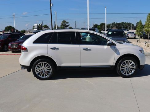 Used 2015 Lincoln MKX FWD w/ Equipment Group 102A image 6