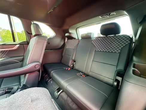 New 2026 GMC Acadia Denali w/ Super Cruise Package AWD/4WD image 28