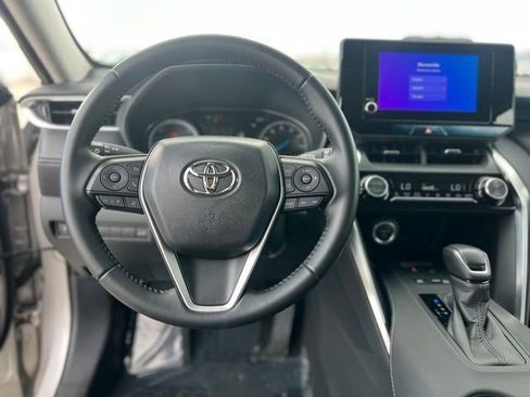 Certified 2024 Toyota Venza LE image 11