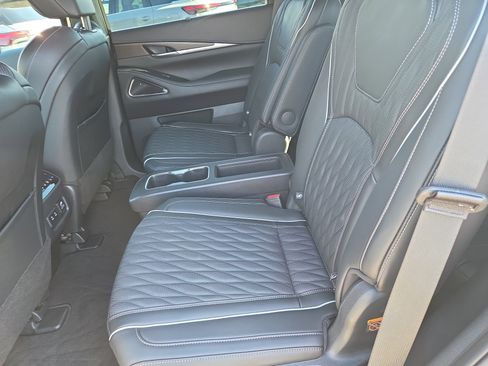 Used 2026 INFINITI QX60 Autograph w/ Dark Cargo Package image 6