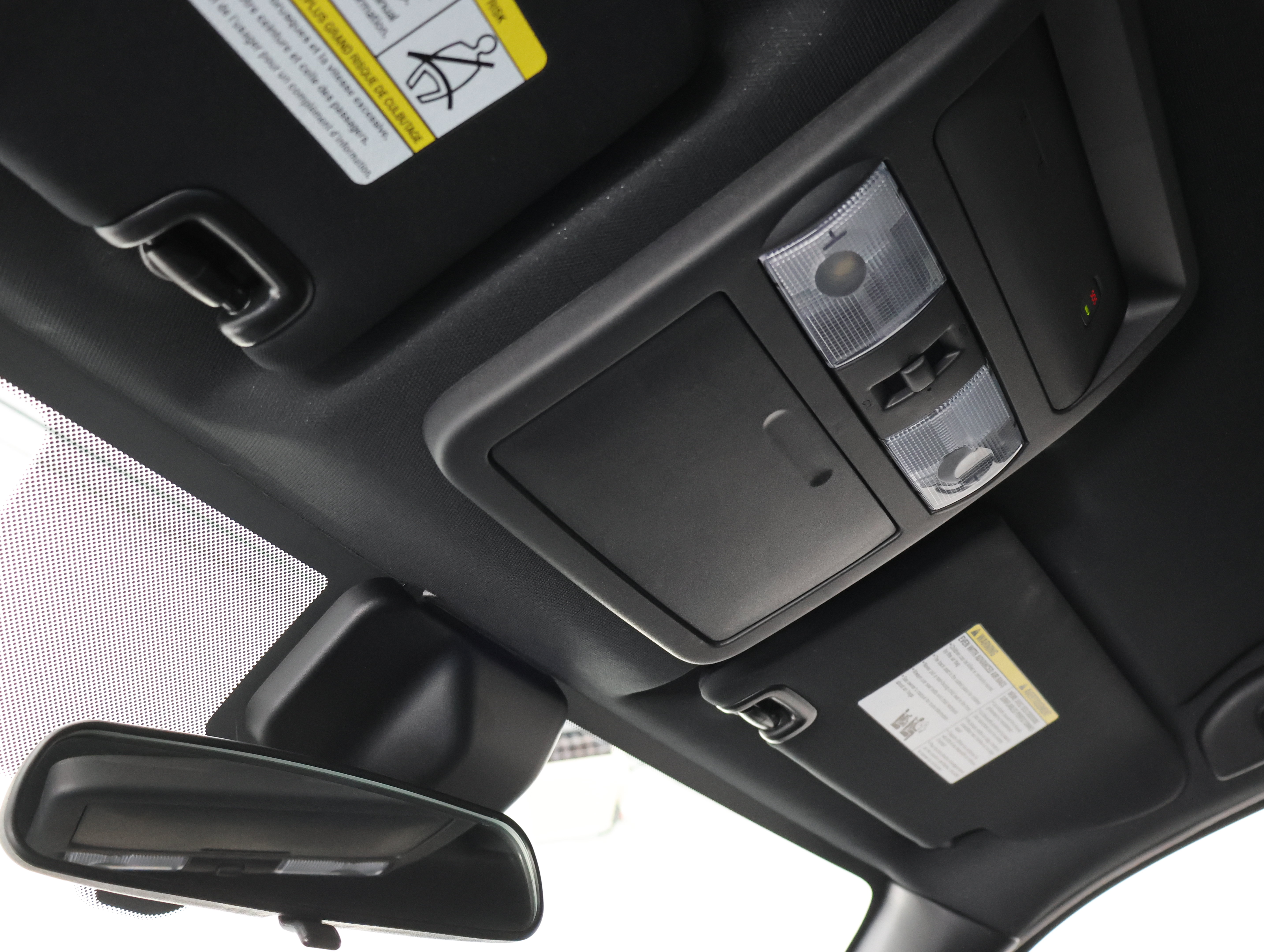 Used 2025 Nissan Frontier PRO-4X AWD/4WD image 12