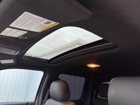 Used 2014 Ford F150 Platinum image 24