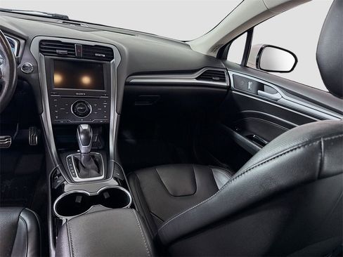 Used 2015 Ford Fusion Titanium image 17