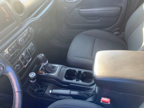 Used 2022 Jeep Wrangler Unlimited Sport AWD/4WD image 35