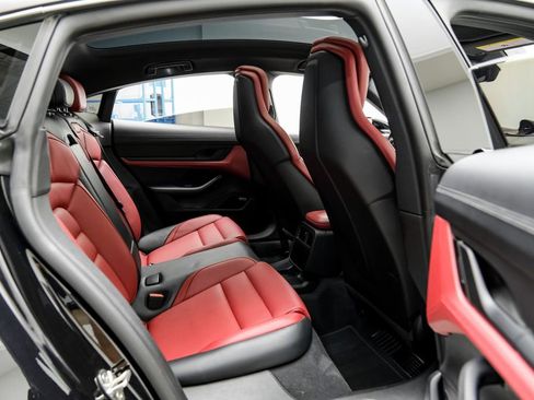 Used 2024 Porsche Taycan 4S AWD/4WD image 41