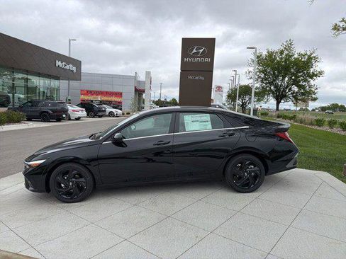 New 2026 Hyundai Elantra SEL Sport Premium FWD image 2
