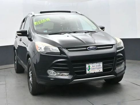 Used 2014 Ford Escape Titanium w/ Equipment Group 401A AWD/4WD image 3
