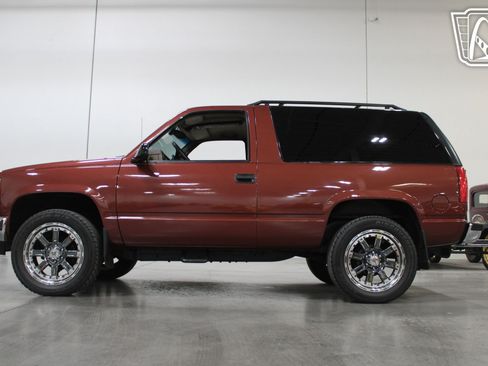 Used 1998 Chevrolet Tahoe 4WD 2-Door w/ Preferred Equipment Group 2 image 25