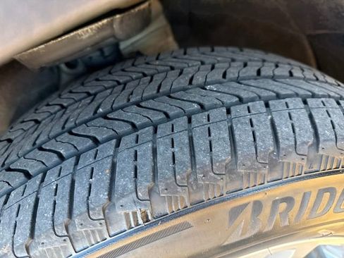 Used 2022 GMC Terrain SLE w/ Driver Convenience Package image 28