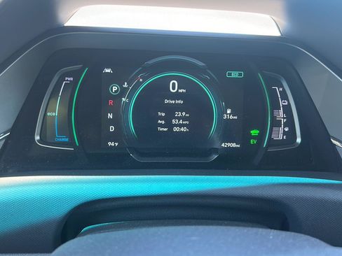 Used 2022 Hyundai Ioniq Limited FWD image 10
