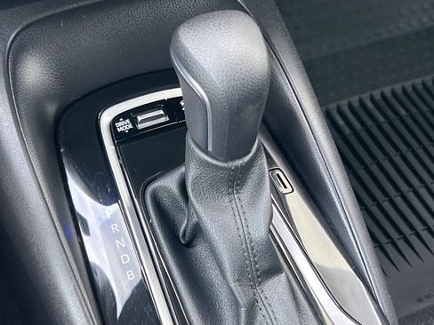 Certified 2025 Toyota Corolla SE image 23