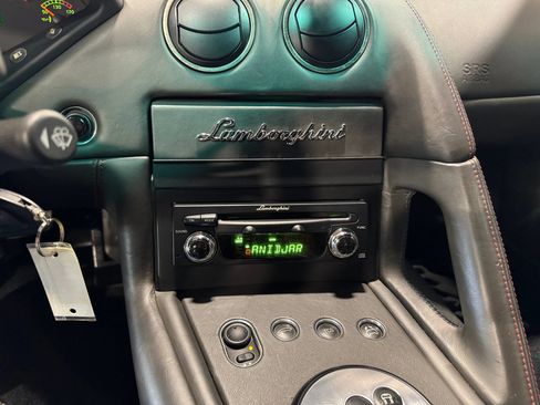 Used 2004 Lamborghini Murcielago Coupe AWD/4WD image 16