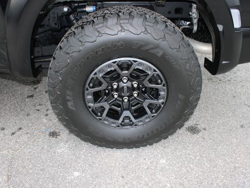 Used 2025 Ford F150 Raptor w/ Equipment Group 803A Raptor R AWD/4WD image 14