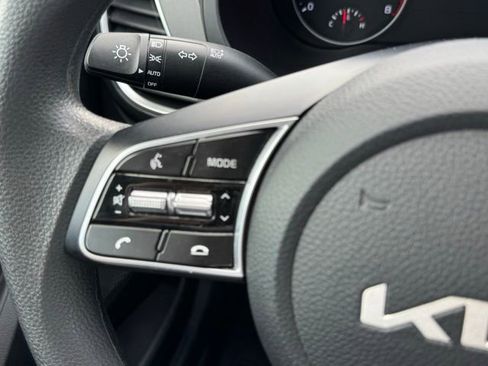 Used 2023 Kia Seltos LX AWD/4WD image 38
