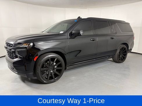 Used 2024 Chevrolet Suburban High Country AWD/4WD image 6