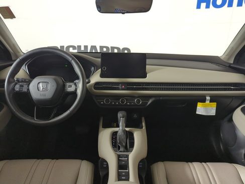 Certified 2024 Honda HR-V EX-L image 11