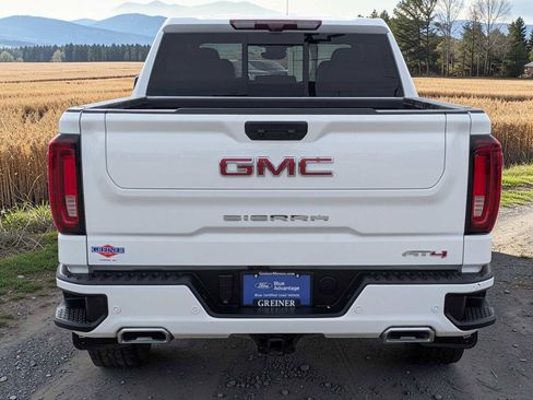 Used 2024 GMC Sierra 1500 AT4 w/ Technology Package image 5