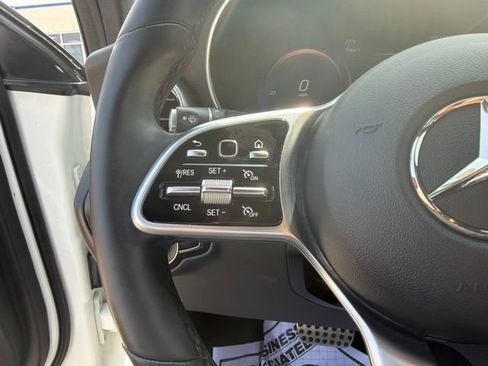 Used 2022 Mercedes-Benz GLC 300 4MATIC image 29