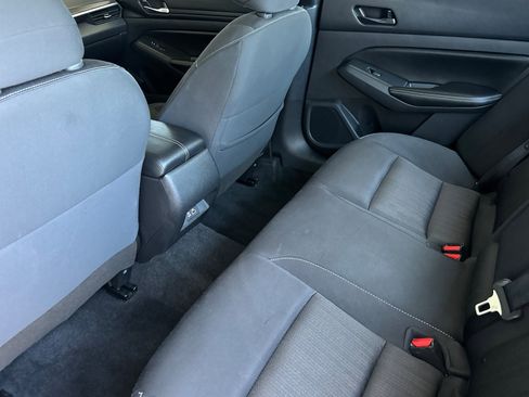 Used 2024 Nissan Altima 2.5 SV FWD image 26