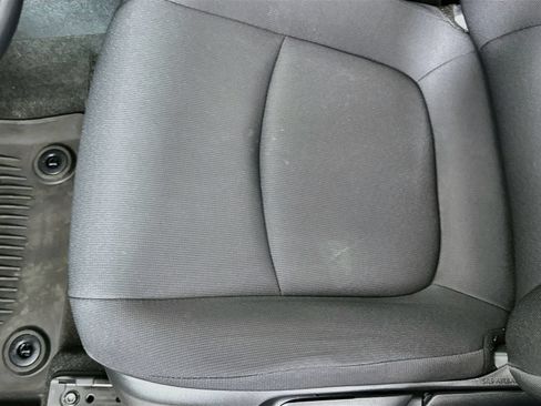 Certified 2023 Toyota Corolla Cross LE w/ Moonroof Package AWD/4WD image 19