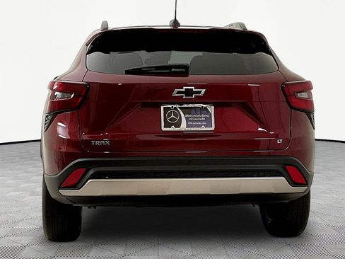 Used 2025 Chevrolet Trax LT w/ Driver Confidence Package FWD image 5