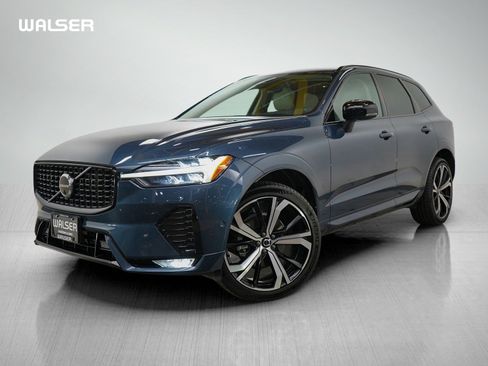 Used 2023 Volvo XC60 B5 Ultimate w/ Climate Package image 1