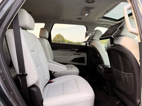 Used 2022 Kia Telluride S AWD/4WD image 22
