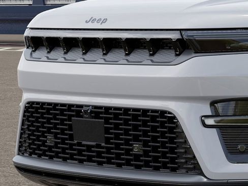 New 2026 Jeep Grand Wagoneer Limited AWD/4WD image 11