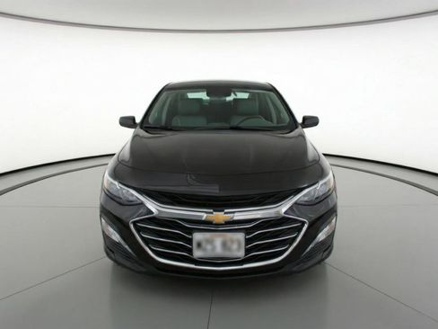 Used 2024 Chevrolet Malibu LT image 2