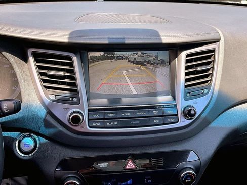 Used 2016 Hyundai Tucson Limited FWD image 12