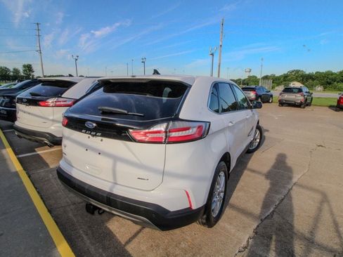 Used 2023 Ford Edge SEL w/ Convenience Package AWD/4WD image 3