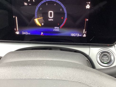 Used 2025 Chevrolet Trax LT w/ LT Convenience Package image 11