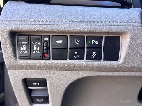 Used 2020 Honda Odyssey Elite image 28
