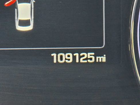 Used 2016 Hyundai Genesis 3.8 image 16