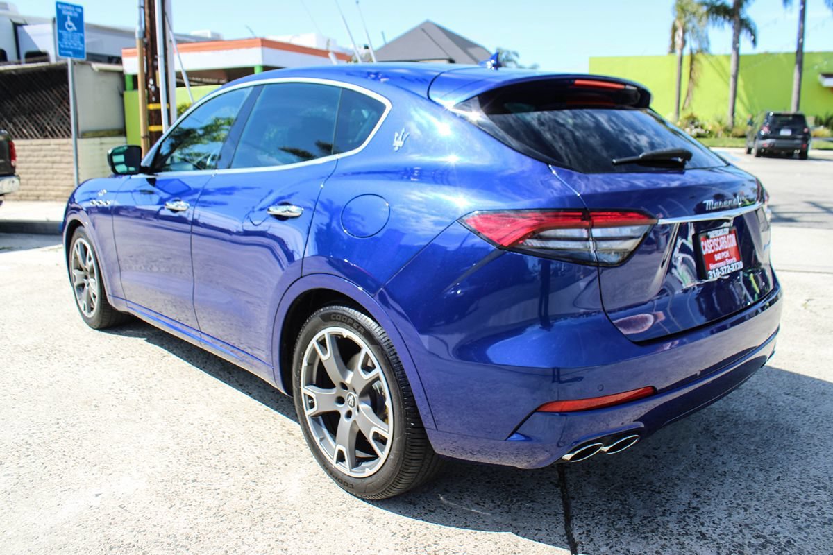 Used 2023 Maserati Levante GT AWD/4WD image 3