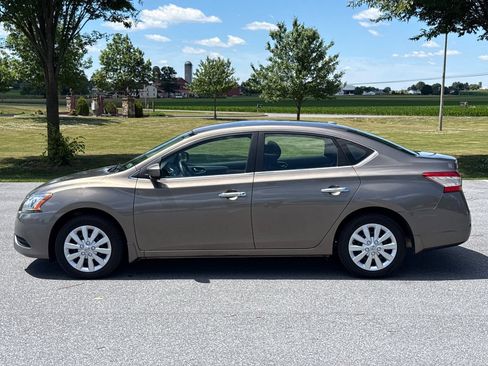 Used 2015 Nissan Sentra SV w/ Cold Weather Package FWD image 4