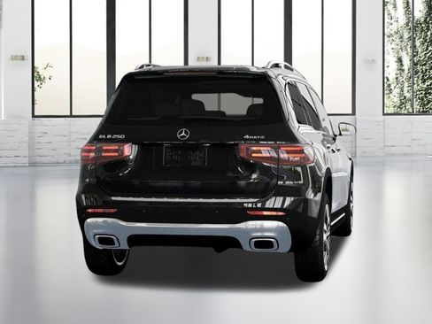 Used 2026 Mercedes-Benz GLB 250 4MATIC image 24