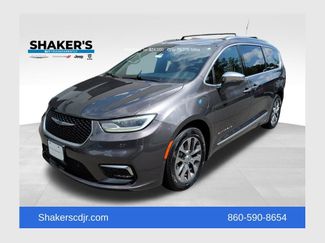 Used 2021 Chrysler Pacifica Pinnacle FWD video 1